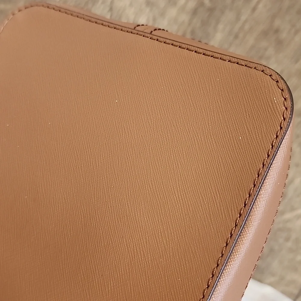 LARGE MICHEL KORS BAG. - Picture 12 of 12